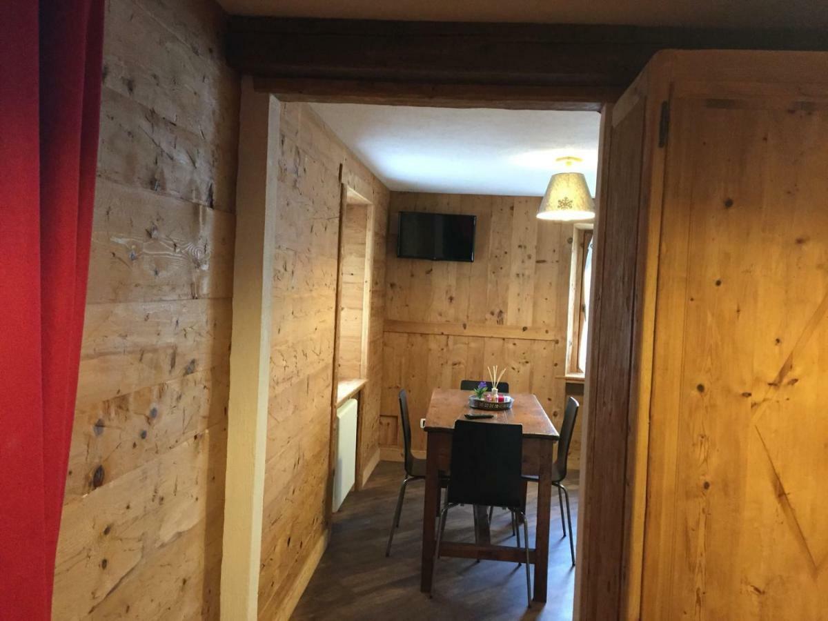 Maison D'Antan Alloggio Ad Uso Turistico Vda Charvensod N 0022 Aosta Kültér fotó