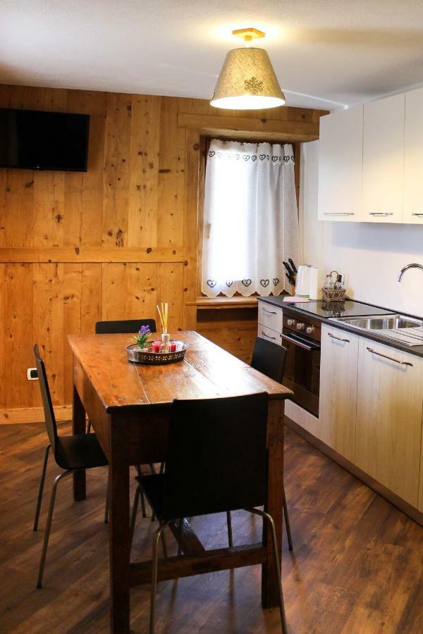 Maison D'Antan Alloggio Ad Uso Turistico Vda Charvensod N 0022 Aosta Kültér fotó