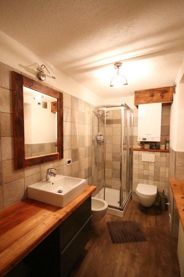 Maison D'Antan Alloggio Ad Uso Turistico Vda Charvensod N 0022 Aosta Kültér fotó